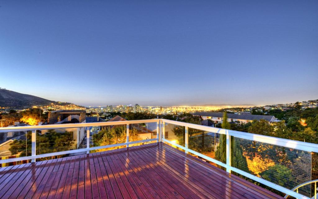 Southern Comfort Guest House Cape Town Exterior photo